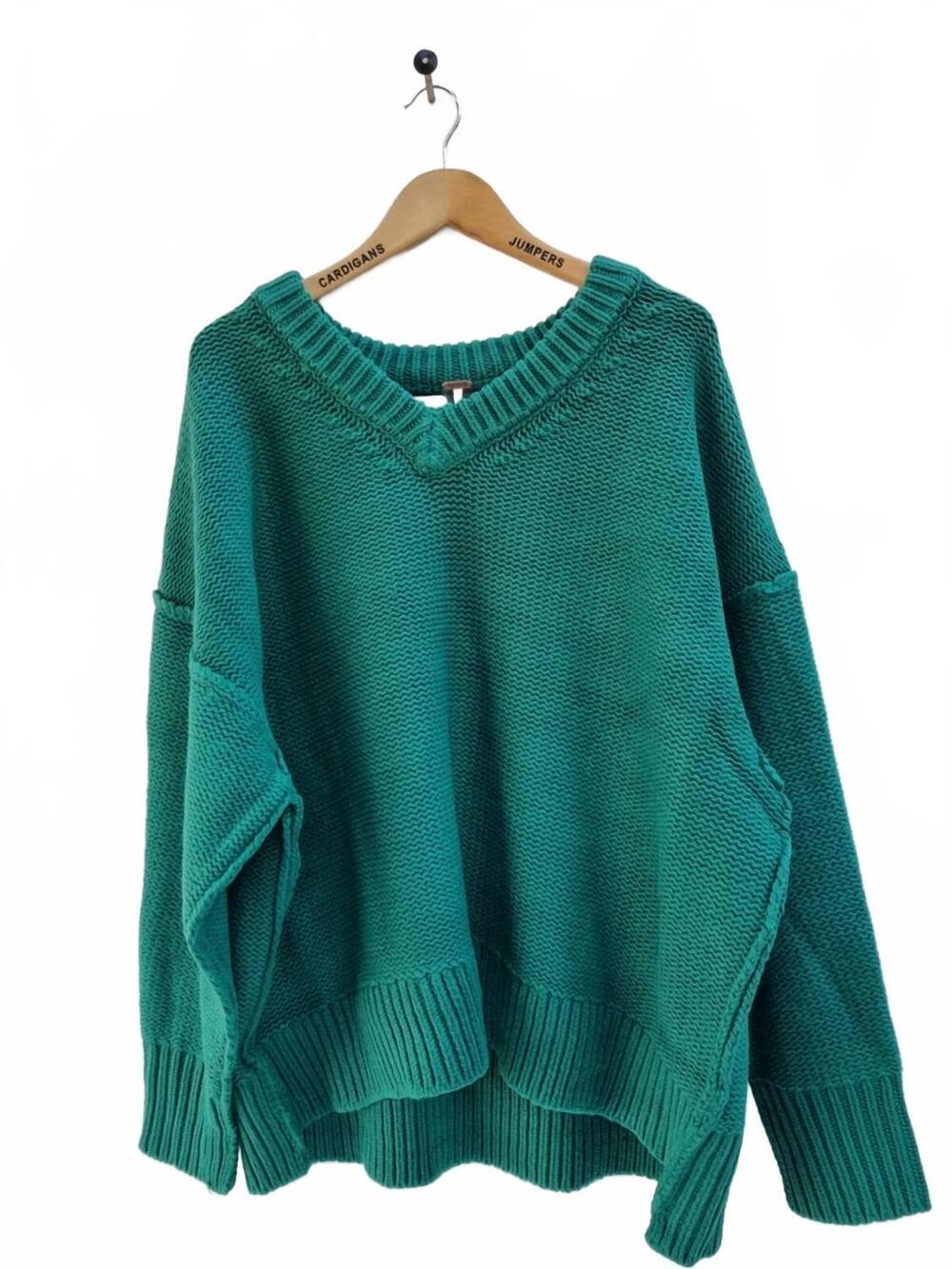NEW FREE PEOPLE alli v-neck sweater in olive green - Picture 4 of 4